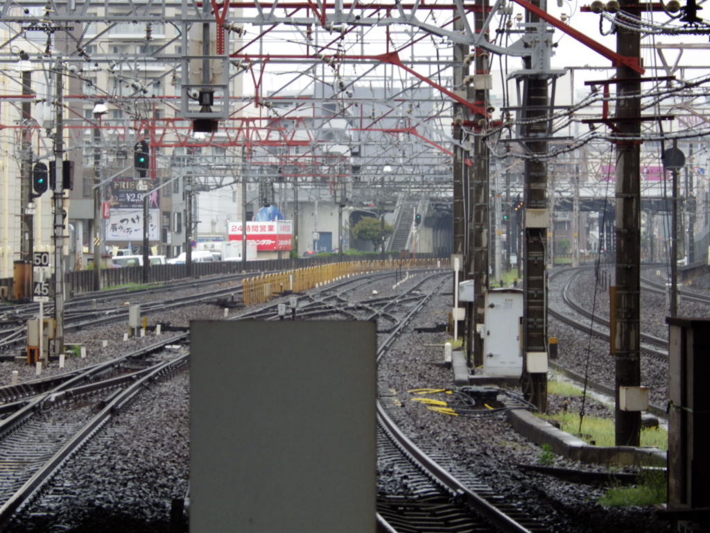 名鉄金山駅ホームの先 ハミングフレンドのブログ